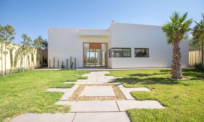 Arset El Bilk Villa | Marrakech Villa Heaven: Elegance & Private Pool