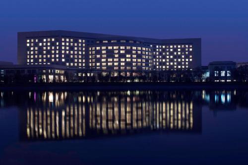 Hexi Hotel | Marriott Executive Apartment Tianjin Lakeview