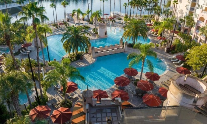 Williamsburg House | Marriott Grande Vista Luxury Studio