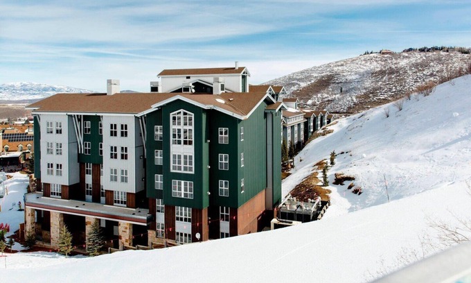 North Park City Resort | Marriott MountainSide Resort- 2 Bedroom Unit Sleeps 8!
