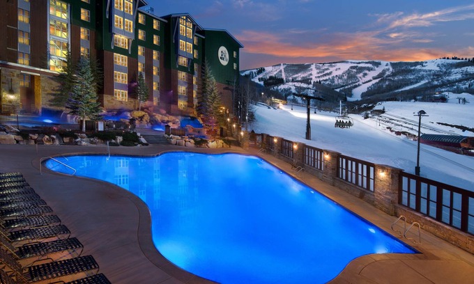 North Park City Resort | Marriott Mountainside studio ski in/ski out Park City Mountain Resort. Sleeps 4.