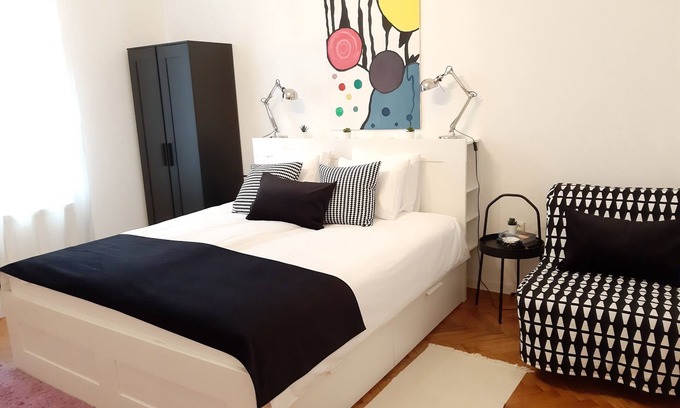 Kosancicev Venac Apartment | Marshal Urban Downtown apartment
