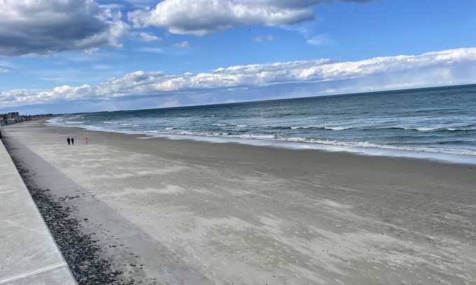 Ocean Bluff-Brant Rock Cottage | Marshfield 2-bedroom cottage walking distance to Sunrise beach