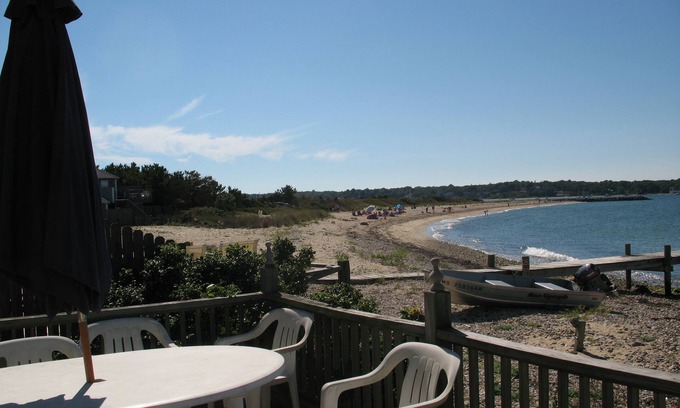 East Chop Cottage | Martha's Vineyard Beachfront Cottage in Oak Bluffs but closer to Vineyard Haven