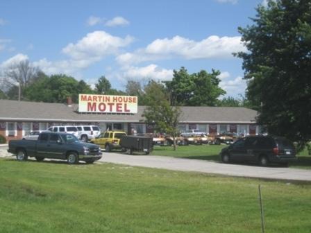 Brookfield Hotel | Martin House Motel Brookfield
