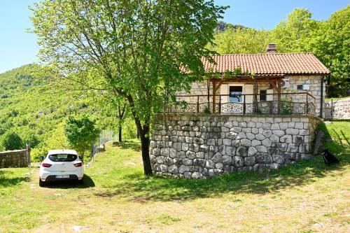 Donje Polje House | Martina