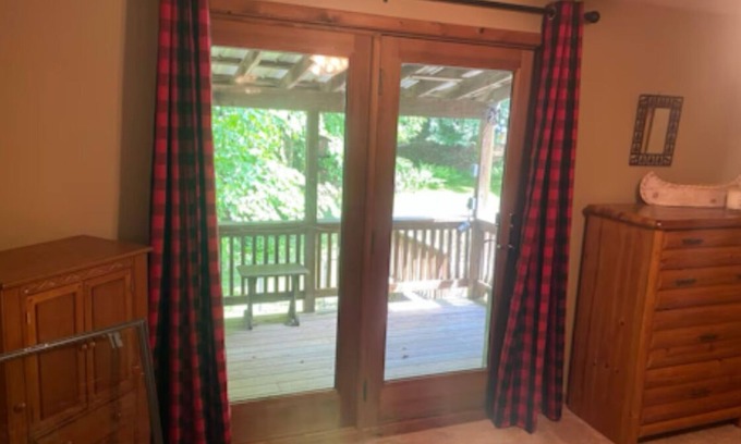 Old Forge Ski Chalet | Marvelous 3-bedroom chalet in Old Forge