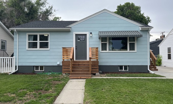 Billings House | Marvelous Mid-Town 4 Bed/2 Bath
