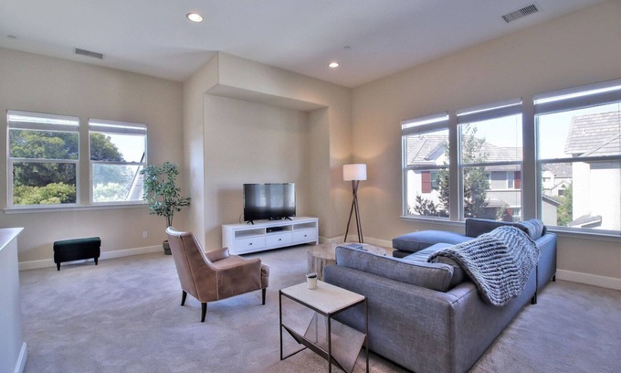 North San Jose House | Marvelous San Jose 3BR w/Backyard, nr Tech Companies, by Blueground