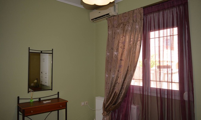 Markopoulon Apartment | Mary's House in Markopoulo near the airport