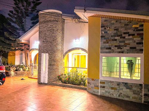 Accra Cabin | Maryluxe Stays