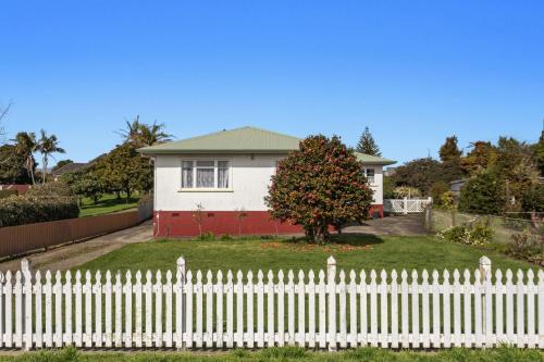 Waiotahi House | Marys Cozy Cottage