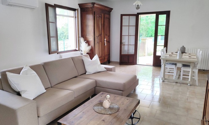 Blauzac House | Mas des Alhugens