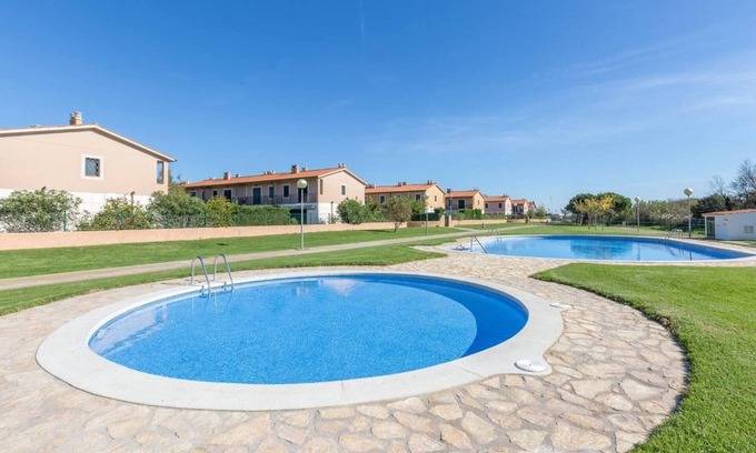 Mas Pinell Villa | (Mas Pinell 44) Pepi House 15 minutos en coche.