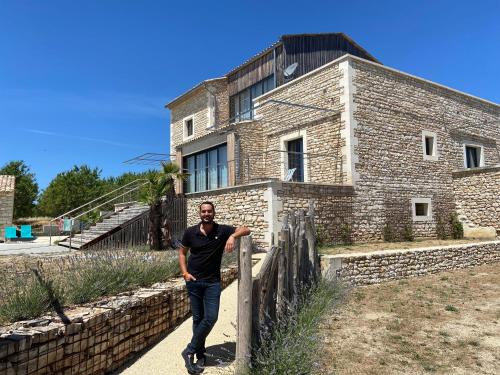 Le Garn Villa | Mas Piralet Ardèche en pierre piscine 6*12 pool house équipé