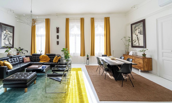 Palace District Apartment | Massimo's Palace Appartament - Comfortable accomodates up to 9 guest.