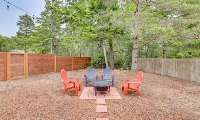 Florence House | Massive 3 bedroom close to the water!