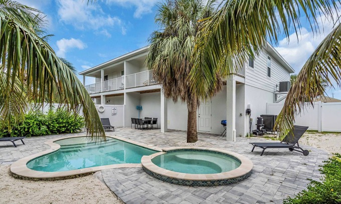 Whitney Beach House | Massive Bradenton Oasis, 2 Private Pools, Hot Tub, Gargae & Sleep16+
