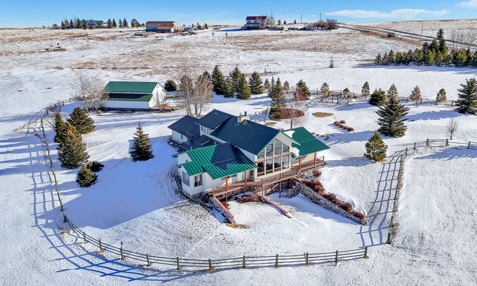 Red Lodge House | Massive Red Lodge Mountain Hideaway w/Views!