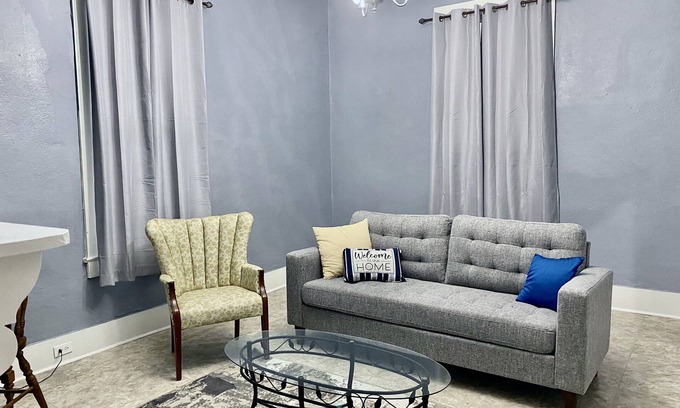 Selma House | MASSIVE THREE BEDROOM HOME IN SELMA