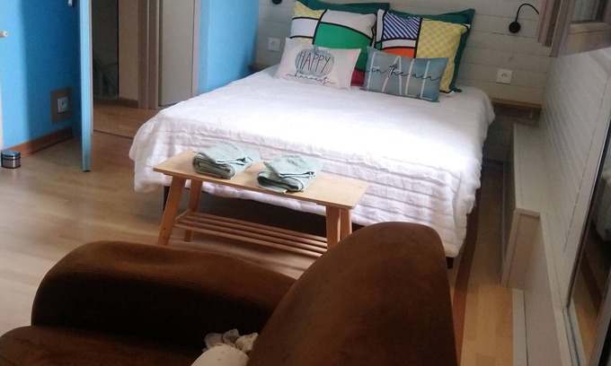 Virazeil Bed & Breakfast | Master bedroom and pool in a quiet country setting