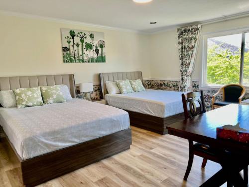 Richmond Bed & Breakfast | Master Bedroom with Two Queen Sized Bed