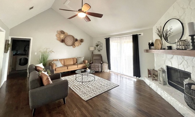 Martinez House | MASTERS RENTAL w/pool Beautiful cozy ranch home. 5 miles from Augusta Nationals.