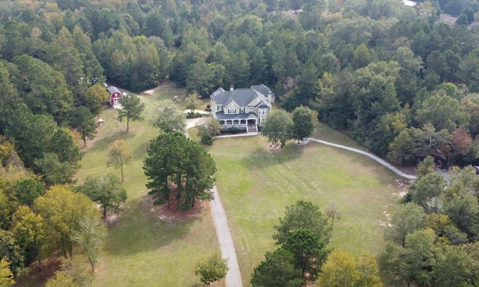 Grovetown House | Masters Week '25 - Comfortably Sleeps 12 guests - 5000s.f. on 12+ acres