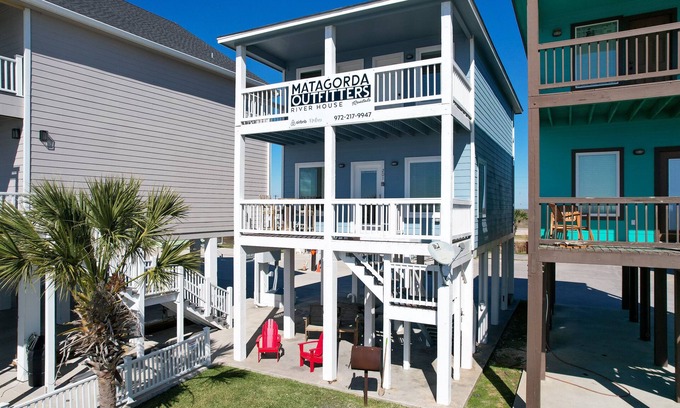 Elmaton House | Matagorda Outfitters River Rental