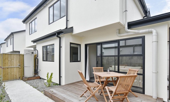 Riccarton House | Matipo St - Matipo - Spacious stylish home