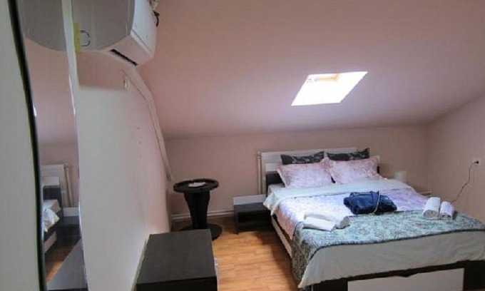 Valu lui Traian Apartment | Matrimonial Room Gherghisan