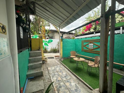 Badian Hostel | Maui's Place