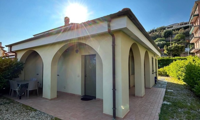 Riva Ligure Apartment | Mauro's House - Sea and bike path within walking distance