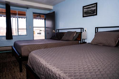 Raton Hotel | Maverick Motel