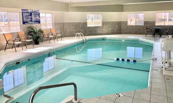Council Bluffs Hotel | Maximum Comfort and Convenience! Free Parking, Pet-friendly, Indoor Pool!
