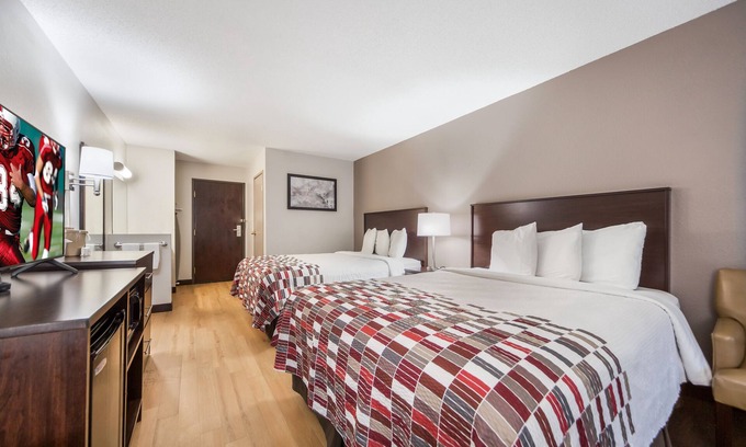 Council Bluffs Hotel | Maximum Comfort! 4 Units with Free Parking, Pet-friendly, Indoor Pool!