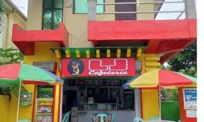 Lopez Jaena House | May all who come as guests leave as friends. family sized condo with garage.