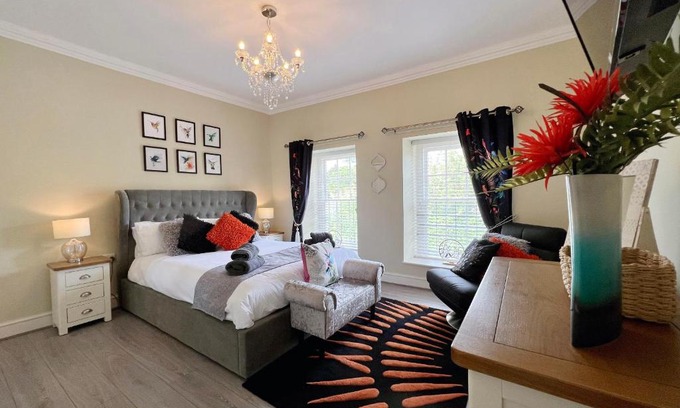 Dersingham House | May Bell Cottage