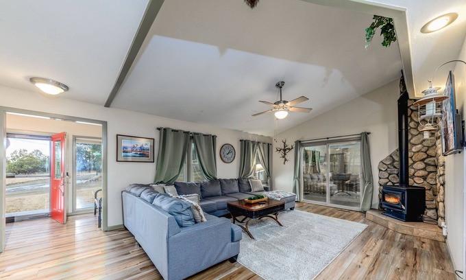 Ruidoso Cabin | May Sale! - Arcade🕹️ -Great Reviews!