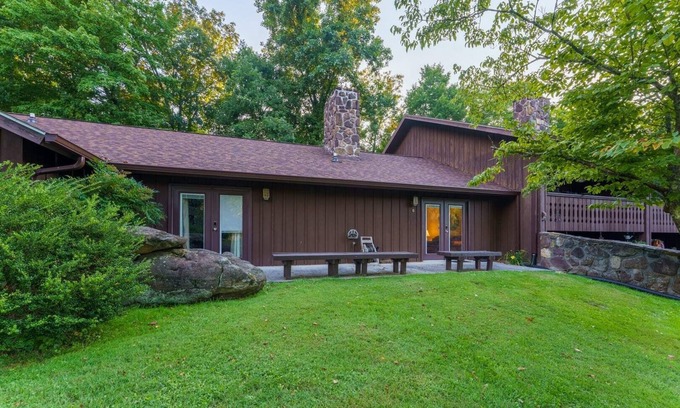 Pittman Center Condo | May Special! Smoky Mtn Family Basecamp, 2BR Condo Near Dollywood & Parks