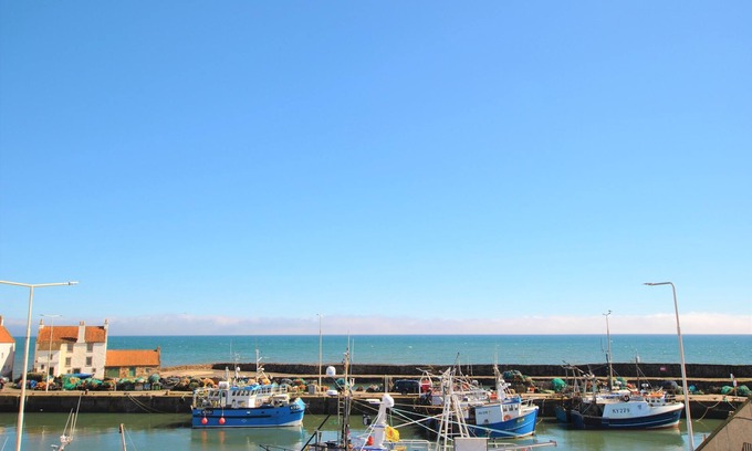 Pittenweem Apartment | May View - Two Bedroom Apartment, Sleeps 4