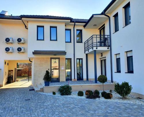 Sarvar Apartment | Maya Apartment