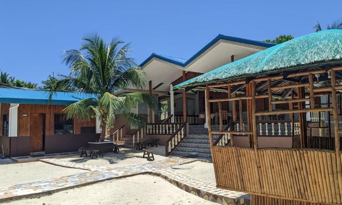 San Carlos City House | Maya Guest House - Sipaway Island