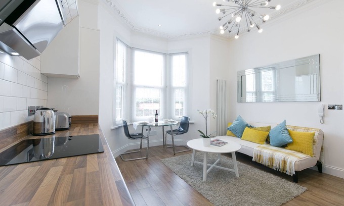West Ham Apartment | Maycourt Property Gem