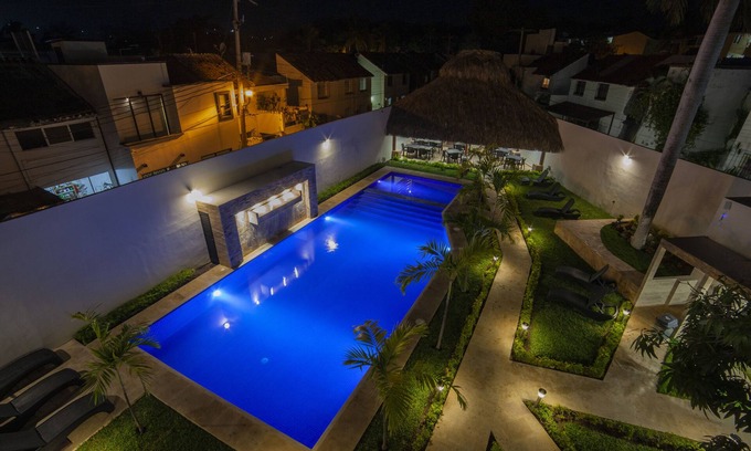 Crucecita Hotel | Mayev Express