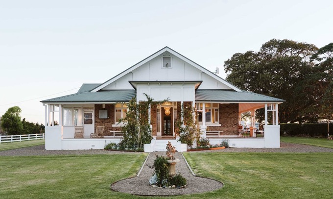 Shoalhaven City Council House | 'Mayfield' - Luxury Farmhouse with Pool