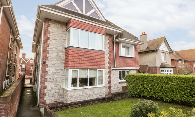 Swanage Cottage | MAYFLOWER, family friendly, character holiday cottage in Swanage