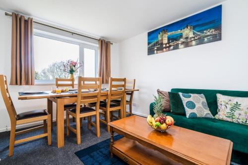 Hemel Hempstead Apartment | Mayflower House Contractors, Families, Relocators, Free parking