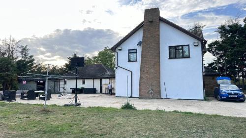 Stanford-le-Hope Villa | Maylands - -Where memories are made.