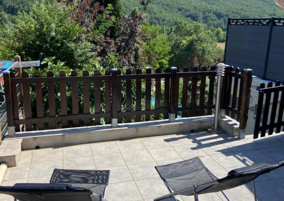Saint-Martin-de-Bromes Apartment | Mazet 43